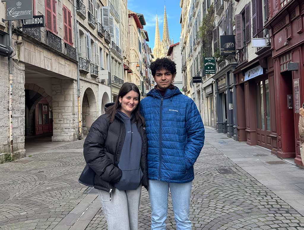 dos estudiantes de Medicina