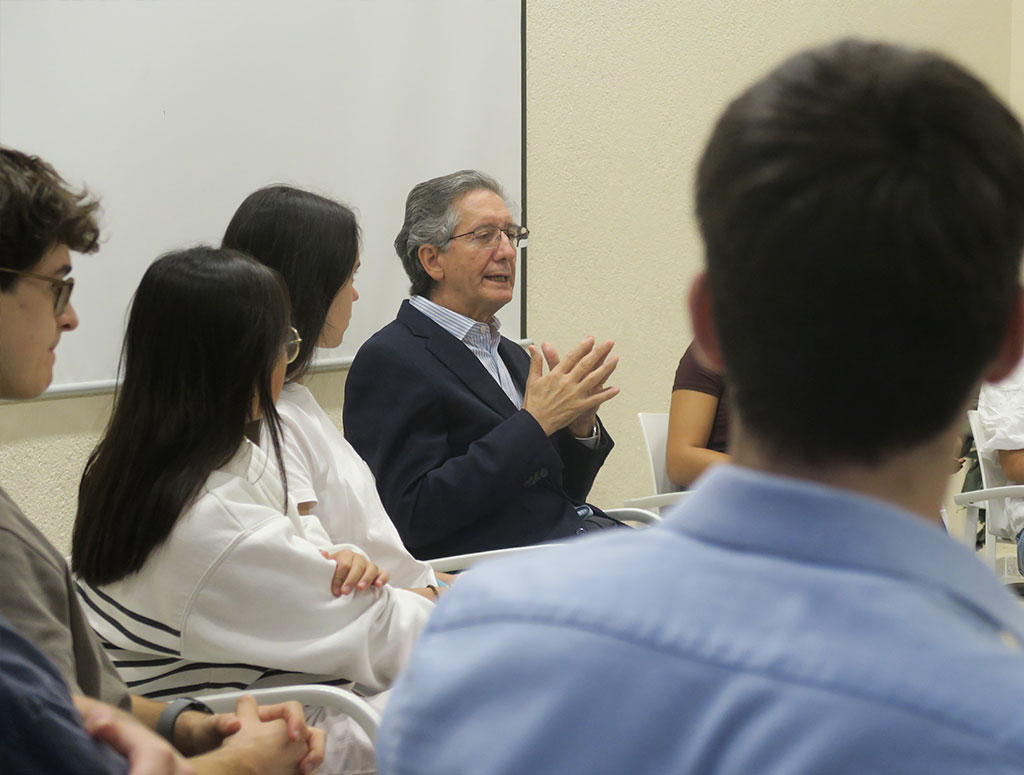 Charla para futuros médicos